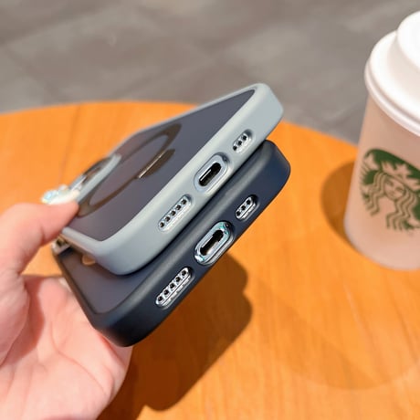 高品質MagSafe スタンドiPhone15/15Proケース 指紋防止 iPhone14Pro/13/12Proカバー 高機能 シンプル 高級感 [M3820]