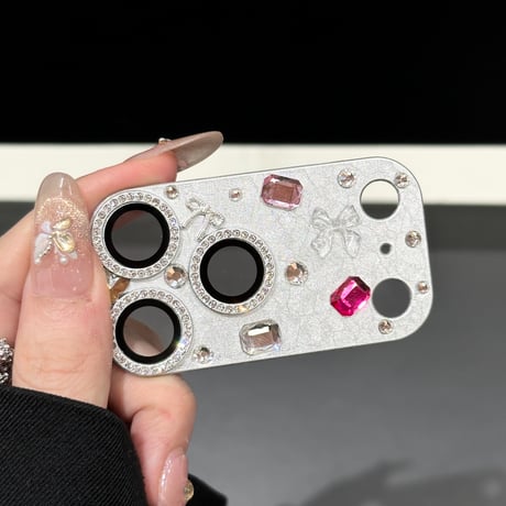 リボンとダイヤデコレンズカバー iPhone17ProMax/17Pro カメラレンズフィルム  金属製  おしゃれ  頑丈 キラキラ 耐久性耐衝撃 [M6506]