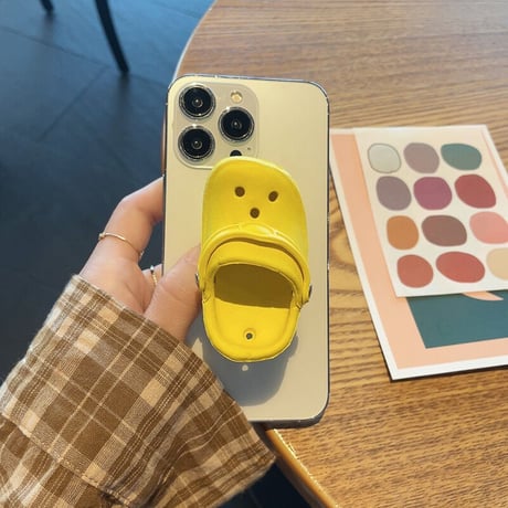 クロックスサンダル スマホグリップスタンド  かわいい面白い 粘着タイプ 個性ファッション 全機種対応 ギフトにおすすめ[M2638]