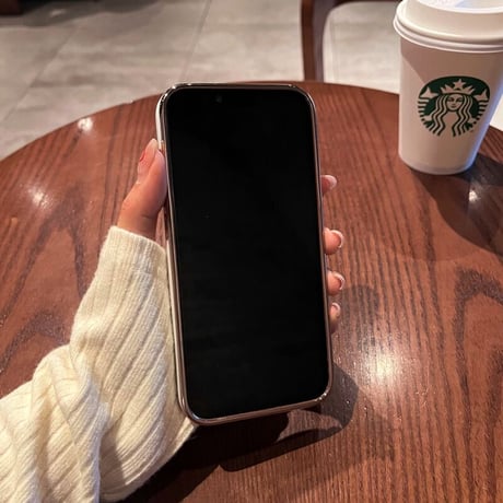 宇宙飛行士グリップ iphone14/13promaxケース ツヤ感金色枠 iphone12mini/SE3/11カバー  高級感  保護力強いソフトケース 落下防止 スタンド機能あり[M1982]
