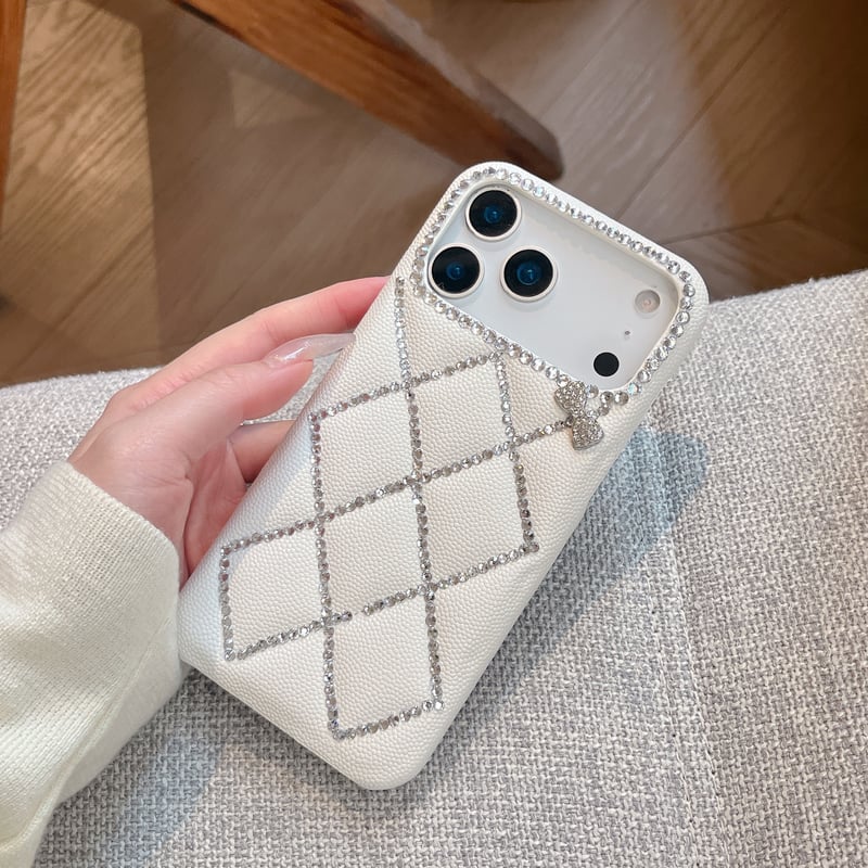 Bijou スマホケース　iPhone17pro 高級感ビジュー iPhone17Pro/17ケース キルティングデザイン 菱形