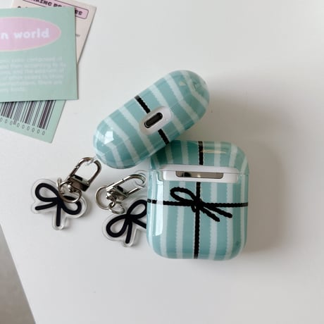 ギフトボックス Airpods Pro3ケース リボンキーホルダー Airpods 4/3カバーケース AirpodsPro2/1  ストライプ柄 [M6168]