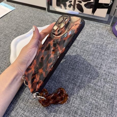 べっ甲 iPhone16Pro/16ケース チェーン付き iPhone15/14pro/13Pro/12ケース 質感ある 透明感 女子力アップ シック[M4835]