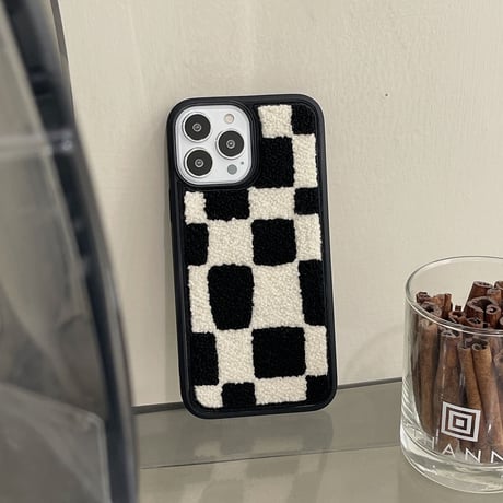 秋冬 刺繡入り iphone16/15proケース  チェック柄 iphone14pro/13/12/11カバー  柔らかい 温かい   ファッションセンスいい  ギフトにいおすすめ [M2242]