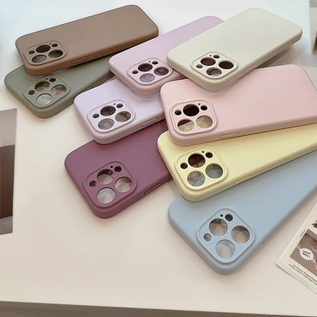 高品質シリコン iPhone15/15proケース 保護力強い iPhone14/13/12proカバー 耐久性あり シンプルコーデ 高級感[M3894]