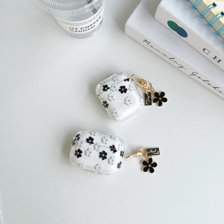 【Airpods 4】花柄  airpods3/pro2ケース  flowerキーホルダー付き エアーポッズカバー  シンプル高級感   可愛い ギフトにおすすめ  [M1824]