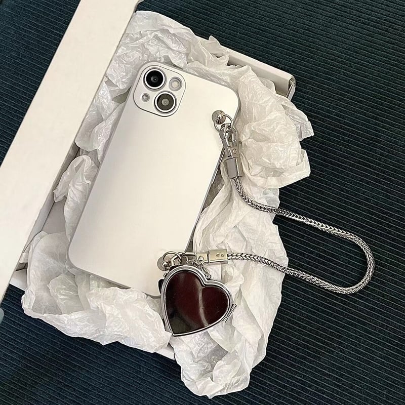 ハート型ミラーチェーン付 iphone14/13ケース シルバーカラー ハート型ミラーチェーン付 iphone14/13ケース シルバーカラー