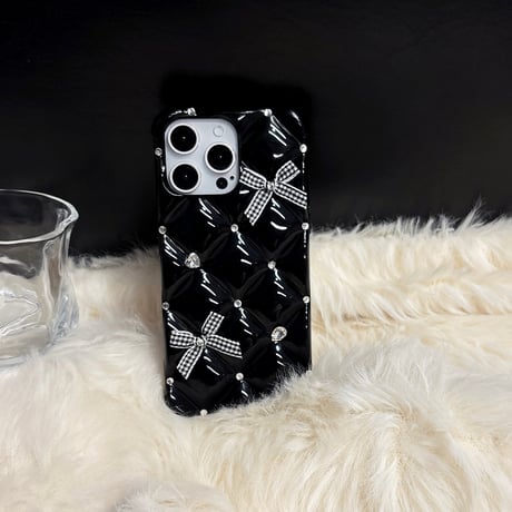 ダイヤデコ 菱形 iPhone16Pro/16ケース シック iPhone15Pro/14Pro/13ケース 大人可愛い リボン付 四角耐衝撃[M5176]