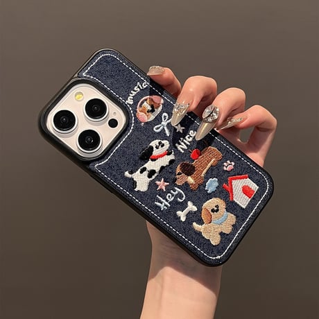 刺繡犬ちゃん iPhone16/16Proケース デニム素材 iPhone15Pro/14/13pro/12ケース 大人可愛い 耐久性[M4722]