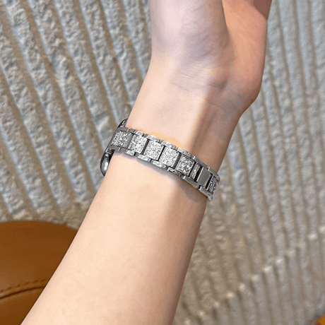 アップルウォッチSerise 10バンド 高級感 ダイヤデコ AppleWatch Ultra2/1/SE(第2/1世代)/Series9/8/7/6/5/4/3/2/1 丈夫[M4752]