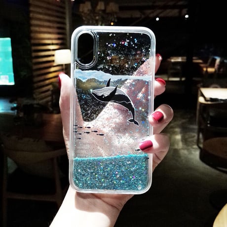 液体 サメ iPhone15/14proケース 流れるグリッター iPhone13mini/12/11proカバー キラキラ 可愛い おしゃれ 海 プレゼントにおすすめ[M3248]