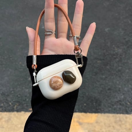 宝石 Airpods 4ケース レザーストラップ付 Airpodspro2/proカバー Airpods3/2 花キー ベージュ色 可愛い[M4933]