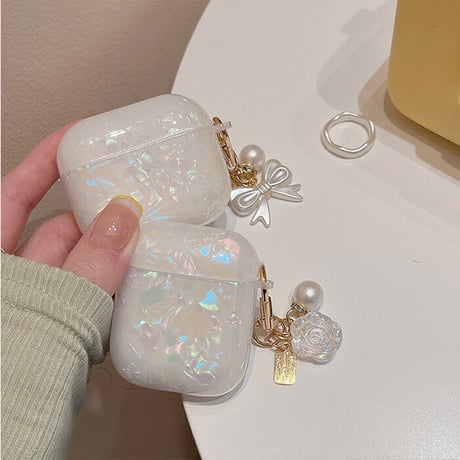 【Airpods4】キラキラ貝殻紋 airpods第3世代ケース  真珠リボン/花アクセサリー付  エアーポッズpro2/Pro1カバー  オシャレ 高級感カラー[M1993]
