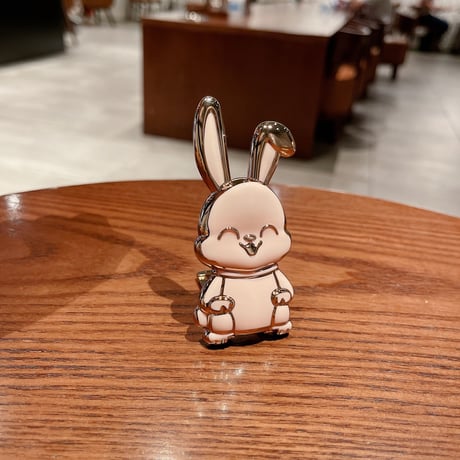 ウサギ スマホグリップスタンド キュート可愛い  粘着タイプ メッキ素材 便利 全機種対応 ギフトにおすすめ[M2681]
