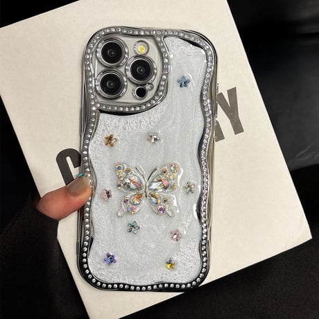 ジュエリー iphone16/16proケース  うねうね枠 ダイヤ蝶 iphone15pro/14/13proケース 高級感 女子力高い [M5031]