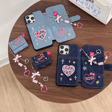 デニム手帳型 iphone14/13proケース 刺繡入り アイフォン12/11カバー シック 女子力アップ ハートアクセサリー付[M3378]