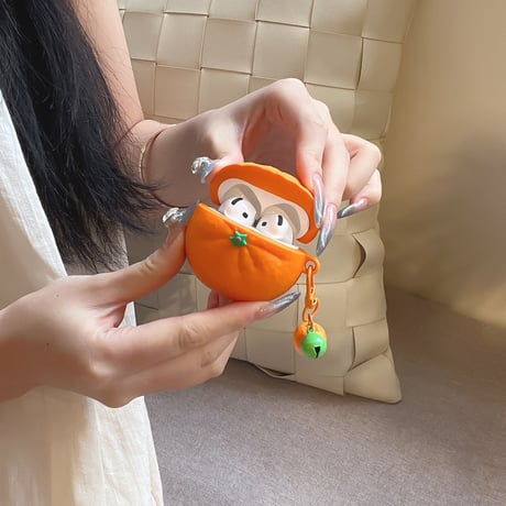 みかん Airpods4ケース ギフトにおすすめ AirpodsPro2ケース airpods3/2カバー キーチェーン付き 面白いかわいい[M5400]