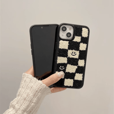 刺繡 にこちゃん iphone16/15Proケース  チェック柄 iPhone14/13/12Proカバー  秋冬人気アイテム 手さわりいい[M3589]