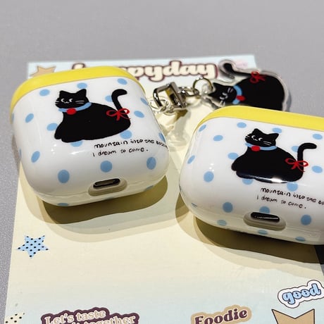 黒猫 Airpods 4ケース 水玉模様  Airpods3/Pro2ケース airpodspro2カバー  猫キーチェーン付 大人可愛い [M5208]