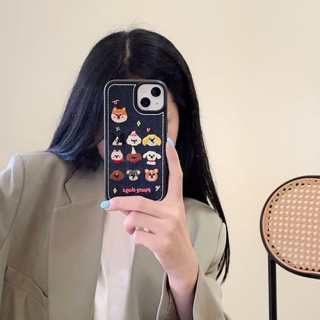 刺繡犬ちゃん iPhone15/14proケース デニム素材 iPhone13pro/12proカバー 可愛すぎる  [M3498]