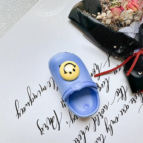 サンダル  スマホグリップ 笑顔の花 にこちゃん かわいい 面白い グリップトーク  スマホリング   伸び縮み式 落下防止 卓上スタンド機能 ギフトにおすすめ[M3303]
