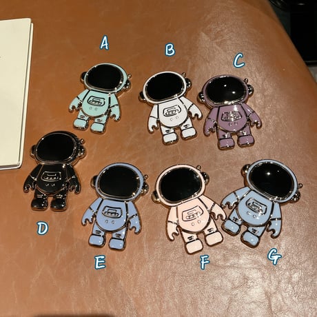 メッキ宇宙飛行士 スマホグリップ   可愛い グリップトーク  スマホリング  落下防止 卓上スタンド機能 可愛い  便利多機能 艶あり[M2121]