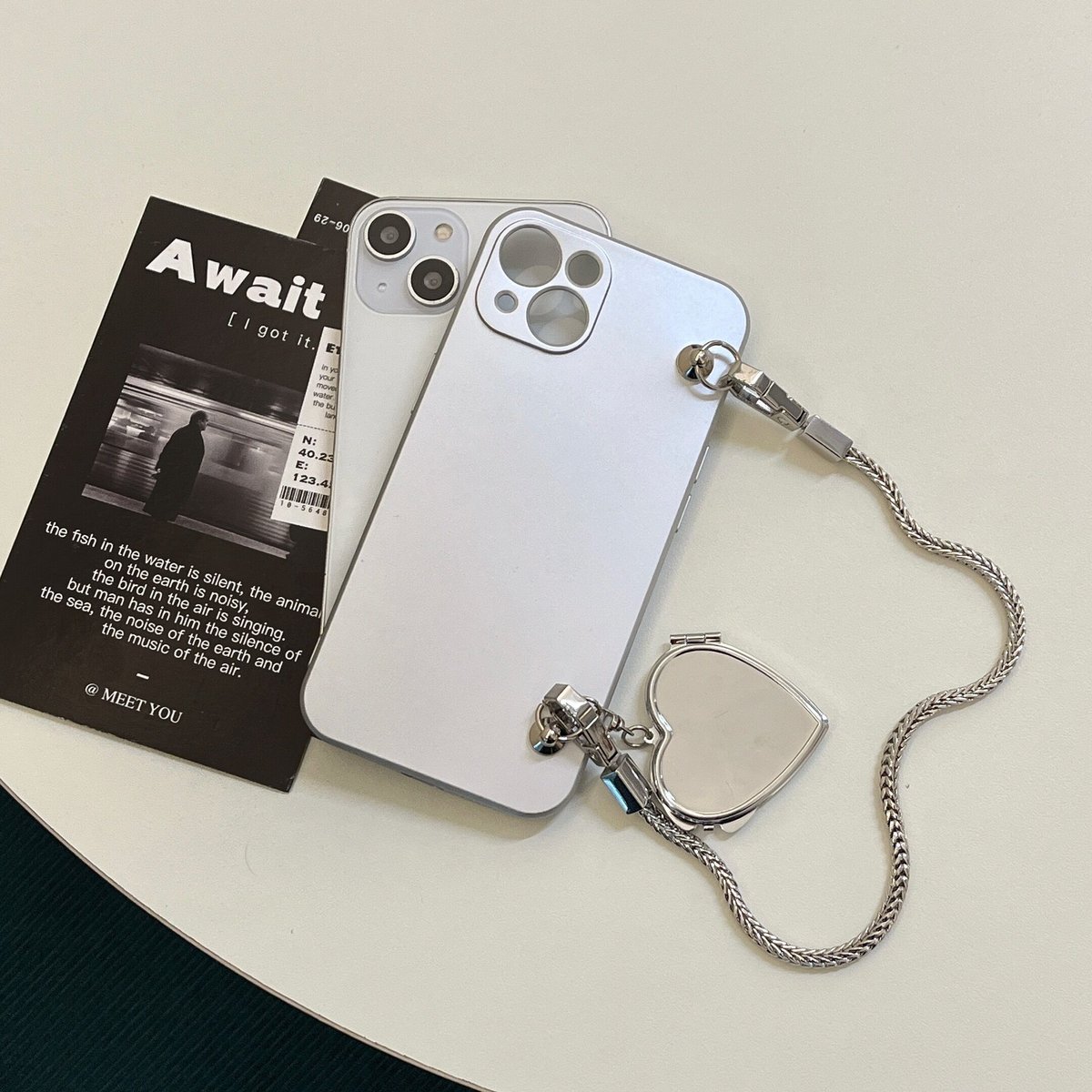 ハート型ミラーチェーン付 iphone14/13ケース シルバーカラー