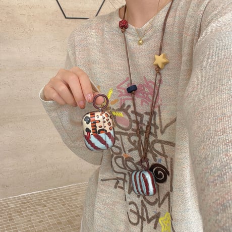 ショルダーストラップ付 Airpods4/3ケース  めっちゃ可愛い Airpodspro2/proカバー ヒョウ柄 秋冬ファッション[M4718]