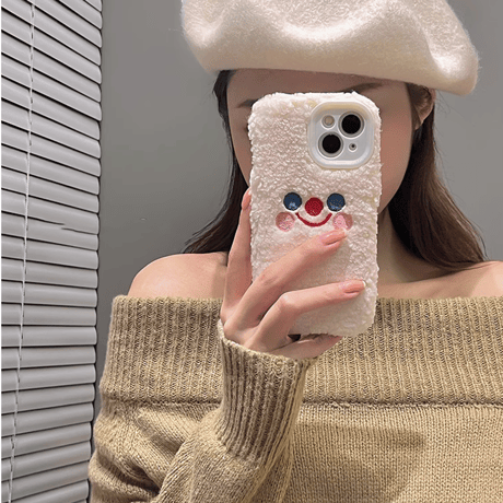 ファー 笑顔 iphone15/15Proケース  刺繡入り iPhone14/13/12Proカバー  かわいい 秋冬人気アイテム 手さわりいい[M3590]