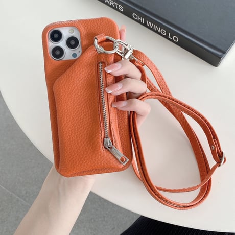 小銭入れ付 iPhone14/15proケース 革 ストラップ付 iPhone13mini/12/11カバー 高品質 12色 小銭/カード/口紅/お札など収納可[M3199]