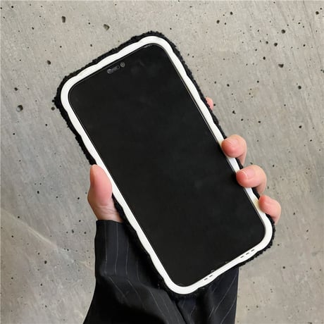 鏡付ファー iPhone15/15Proケース うねうね iPhone14Pro/13/12Proカバー 秋冬人気 便利 シック ギフトに最適[M3677]