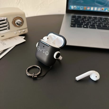 【Airpods4】スタンド付 AirpodsPro2/Pro1ケース 音楽 Airpods3/2カバー リング付 黒色 ギフトにおすすめ [M4522]