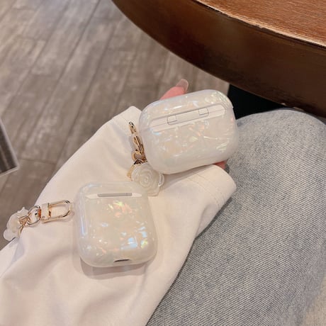 【Airpods4】ツバキの花  Airpods Pro2ケース 貝殻紋  airpods3カバー  アクセサリー付き  お洒落 ガールズに人気 [M2521]