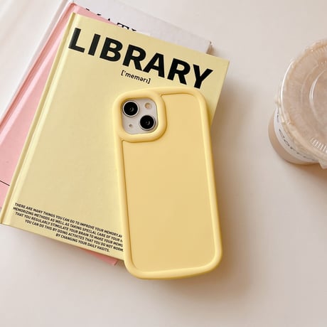シンプル無地 iphone14/15ケース  シリコン製 アイフォン12/11カバー  かわいい 使いやすい お揃い 指紋防止[M3147]