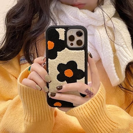 秋冬人気  iPhone16/15Proケース 刺繡 花柄 iPhone14/13pro/12カバー 高級感 女子に人気 ギフトも最適 [M3568]