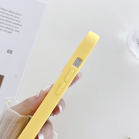 肩掛けストラップ付 iphone14pro/14Plusケース シンプル シリコンアイフォン13mini/12カバー 頑丈 お揃い 男女向け[M2135]