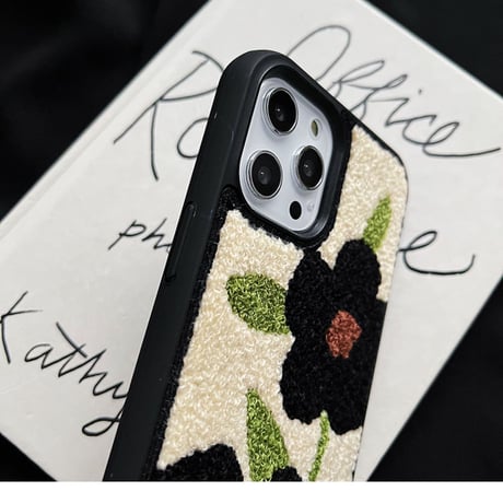 ブラック花柄  iphone13/12proケース  刺繡入り アイフォン11/xsmaxカバー  可愛い  柔らかい 温かい  ガールズに人気  秋冬向けM1236