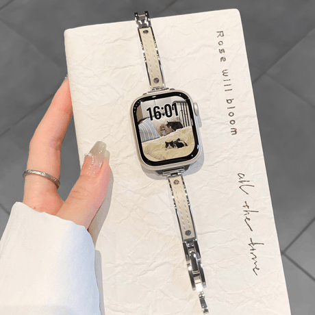 レザーとメタル AppleWatchバンド 高級感 上品アップルウォッチバンド Series11/10/9 8 7 6 5 4  3 2 SE3 SE2 Ultra3 セレブ愛用[M6368]