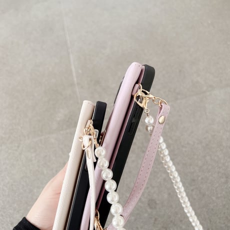 真珠ストラップ付 iphone14/14proケース カード収納 アイフォンSE3/13/12/11PROケース セレブ愛用 高級感 ガールズに人気[M2457]