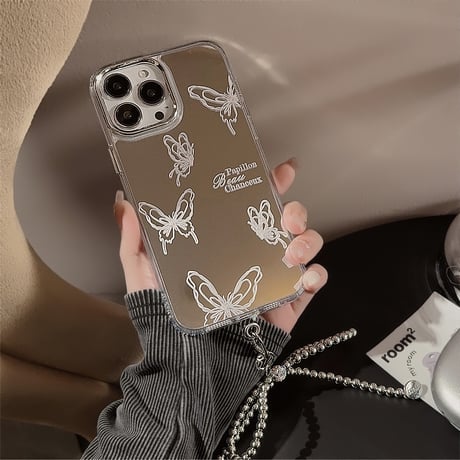 蝶 ミラー iPhone15/15proカバー リボンストラップ iPhone14promax/13pro/12カバー シルバー高級感 かわいい [M4094]