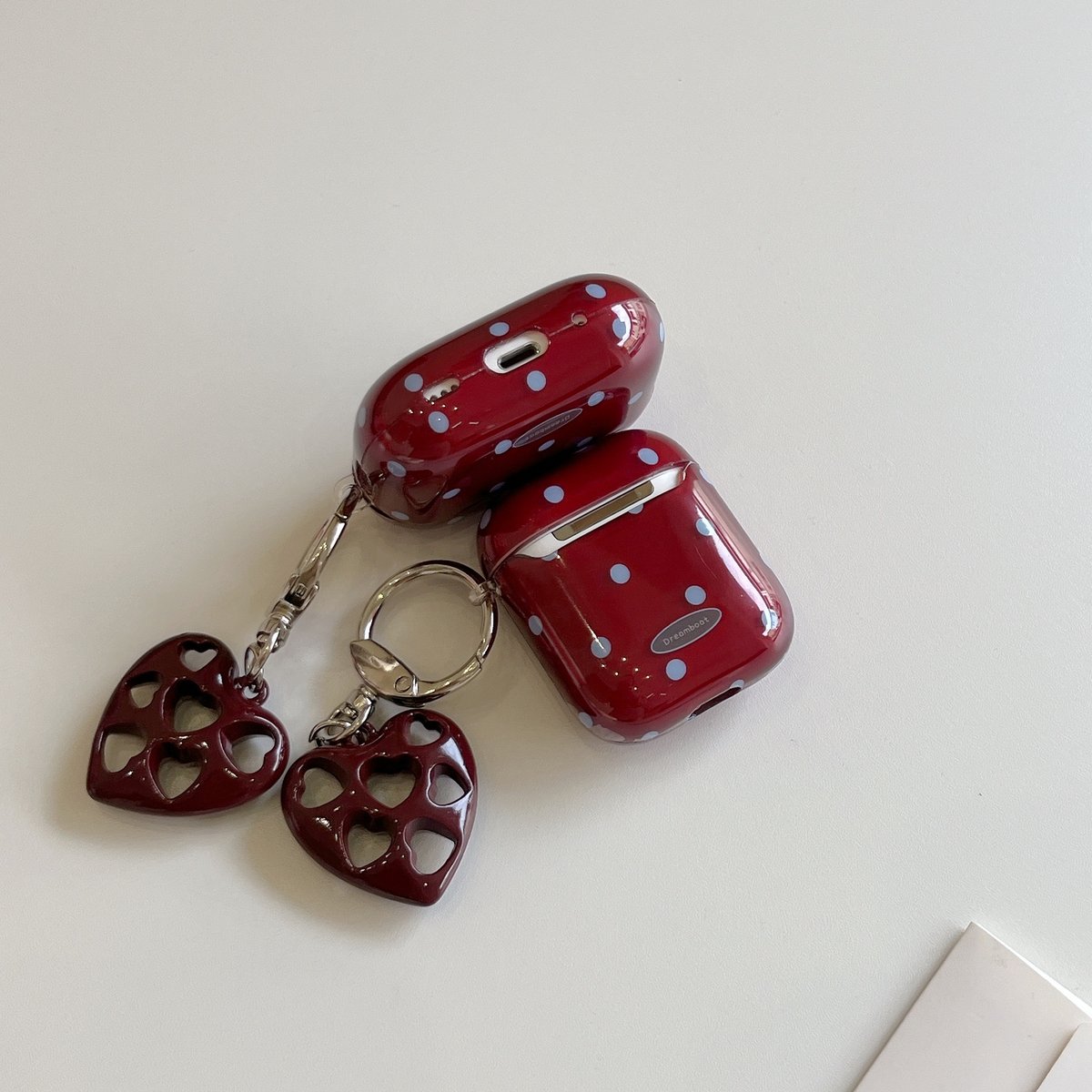 ワインレッド Airpods 4ケース 水玉模様 ハートキーホルダー