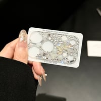 真珠/花/蝶デコ カメラ保護カバー iPhone17ProMax iPhone17Pro 豪華 おしゃれ 可愛い 使いやすい[M6514]