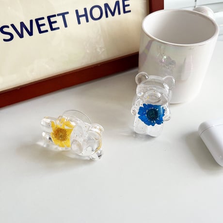 押し花付クマちゃん スマホグリップ/ポップソケット 綺麗 伸び縮み式  高透明グリップトーク  スマホリング・スタンド一体型  落下防止  可愛い[M1648]