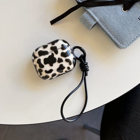 アニマル柄 Airpods４ケース 牛柄 ストラップ付 Airpods3/Pro2ケース 可愛い 丈夫[M5674]