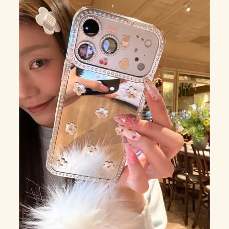 花デコミラー iPhone17pro/17ケース ジュエリーライン iPhone16promax/15proケース 毛玉ストラップ 女子力高い[M6017]