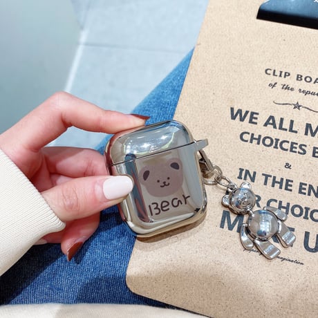 【Airpods 4】クマさん Airpodspro2ケース Bear airpods3/2ケース  銀色 同系小物とチェーン付き 可愛いM279