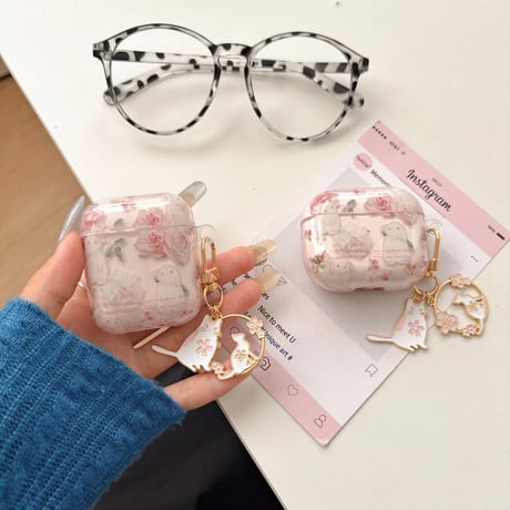 春夏におすすめ Airpods4ケース 花柄/兎  Airpods3/Pro2ケース airpodspro2カバー  キーチェーン付 女子力高い ピンク[M5146]