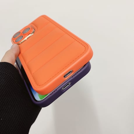 ダウン iPhone14pro/14plusケース レンズフイルム付 アイフォン13/12/11カバー 頑丈 冬に人気 男女兼用 プレゼントにおすすめ[M2513]