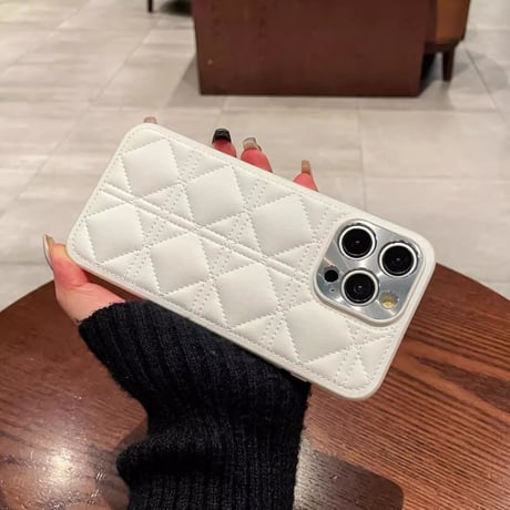菱形キルティング iPhone16/16Proケース レザー カメラ保護 iPhone15pro/14Promaxカバー エレガント 耐衝撃加工[M4822]