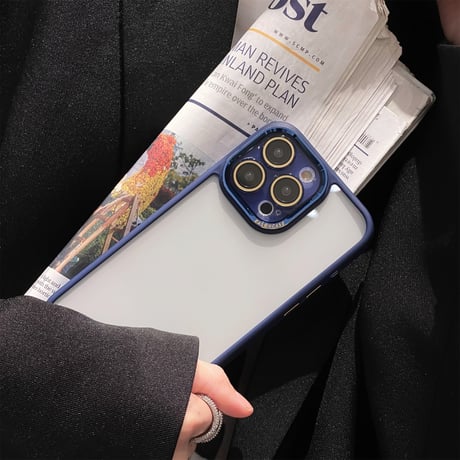 黄ばまない iPhone15/16proケース ガラスレンズフィルム付き iPhone14Pro/13proケース  シンプル高級感 金属ボタン [M3775]